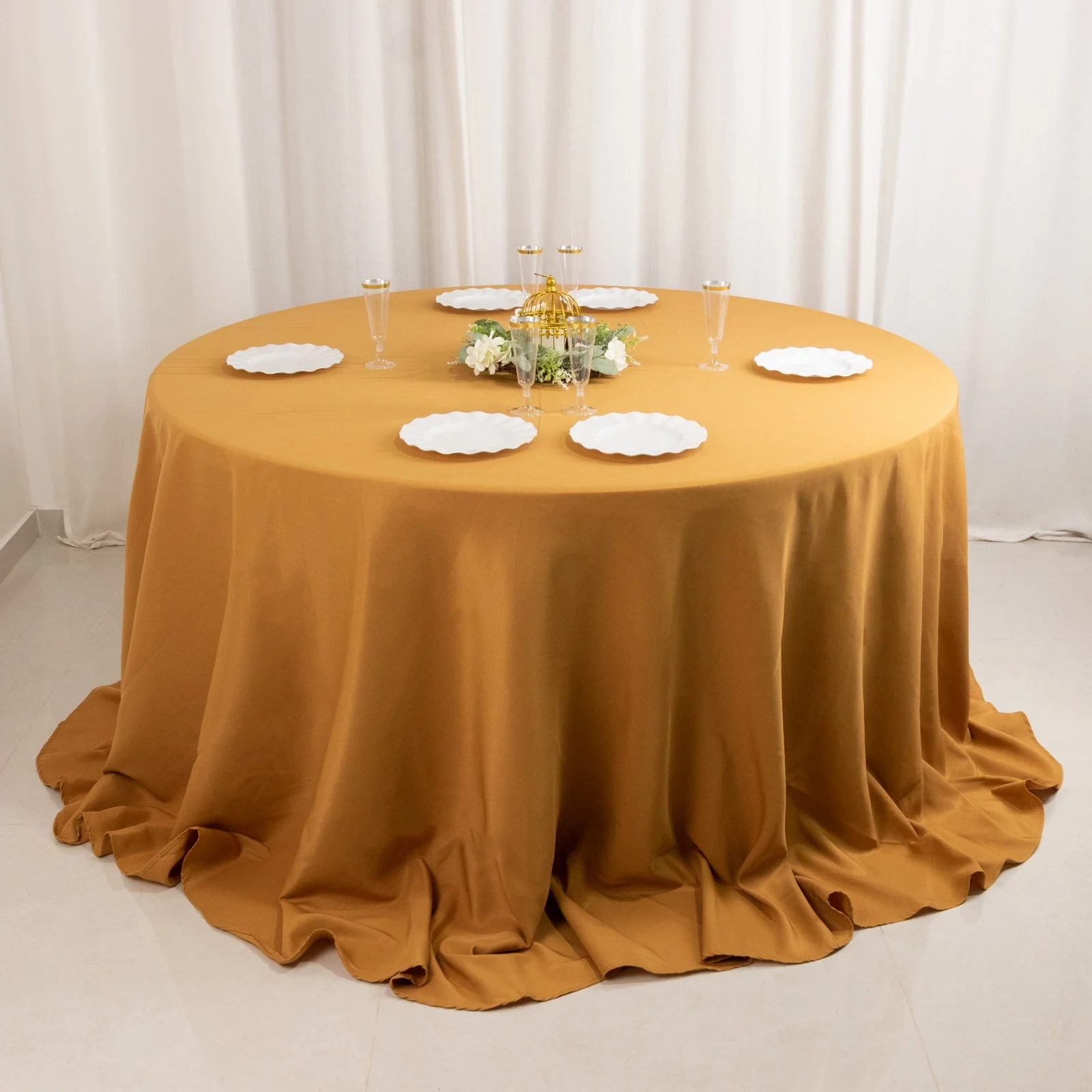 Premium Polyester Round Tablecloth 132" Gold - Seamless 220GSM Wrinkle-Resistant & Durable Finish - Image 7