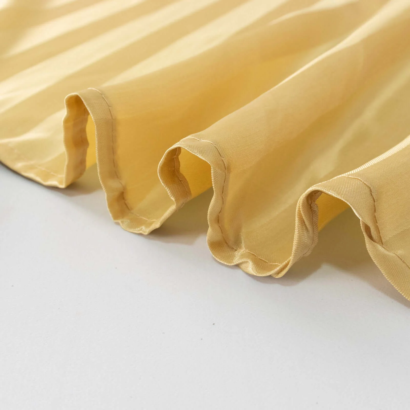 Satin Stripe Round Tablecloth 120" Champagne - Seamless Silky Smooth Table Cover - Image 9