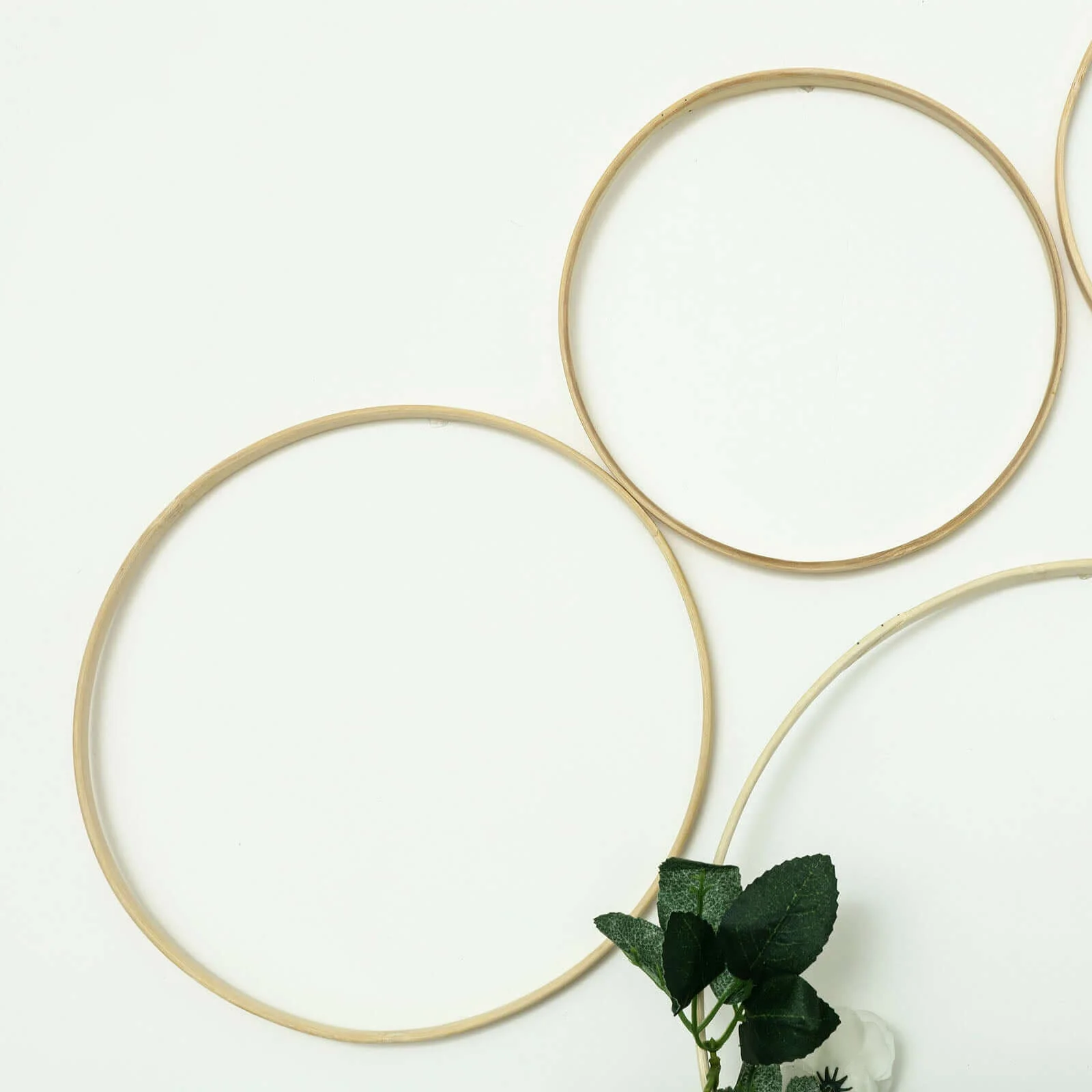 Set of 5 Natural Wooden Rings for Crafts, Floral Hoop Wreath - Image 13