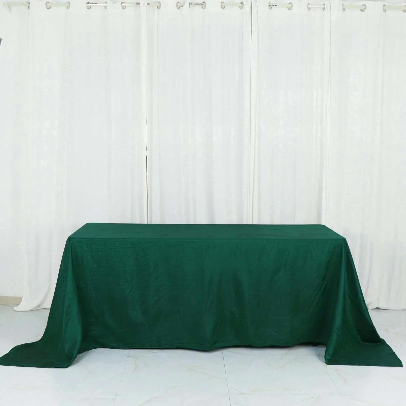 Taffeta Rectangle Tablecloth 90"x132" Hunter Emerald Green with Accordion Crinkle Design - Seamless Finish - Image 6