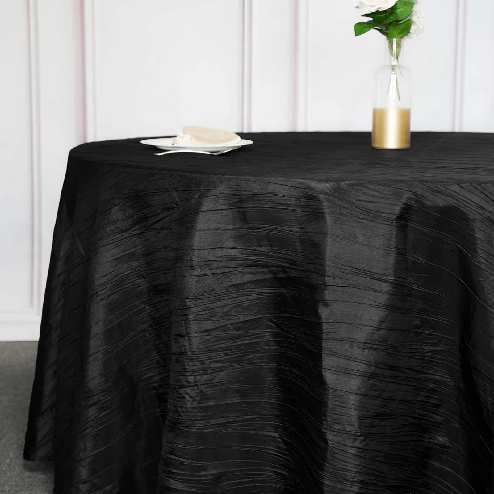 Taffeta Round Tablecloth 120" Black with Accordion Crinkle Design - Seamless Finish for Weddings and Banquets - Image 2