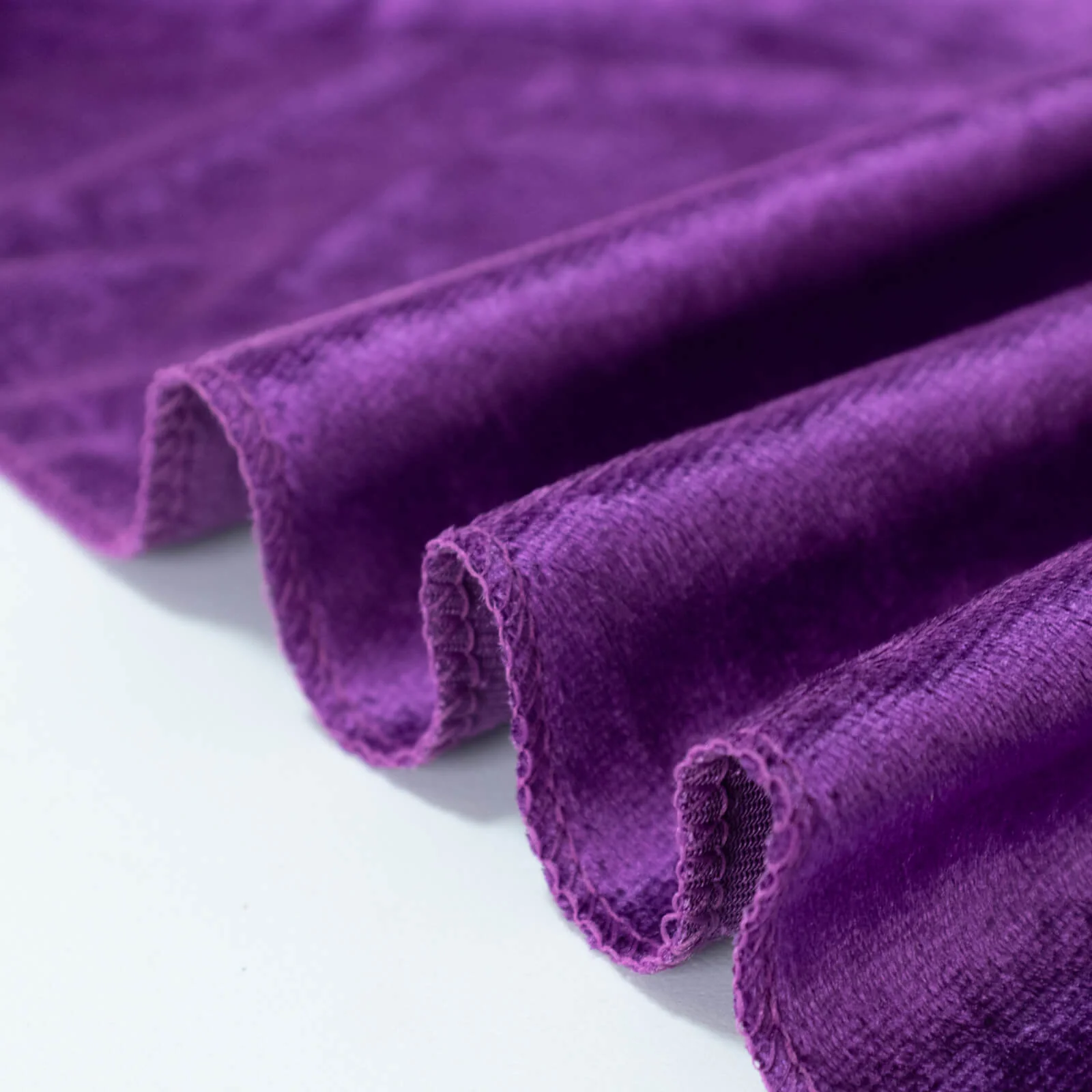 Premium Velvet Round Tablecloth 132" Purple - Soft & Reusable Table Cover - Image 7