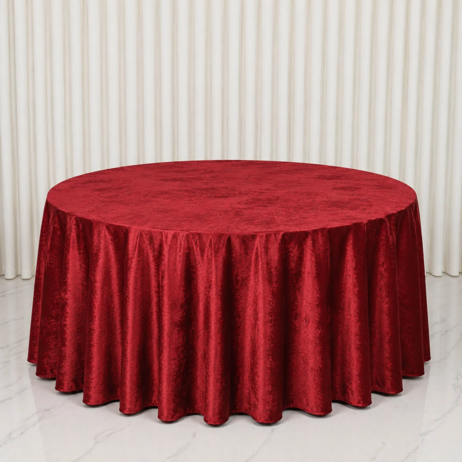 Premium Velvet Round Tablecloth 132" Red - Soft & Reusable Table Cover